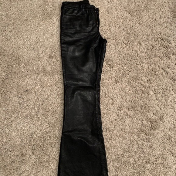 Women leather look pants - Picture 4 of 5